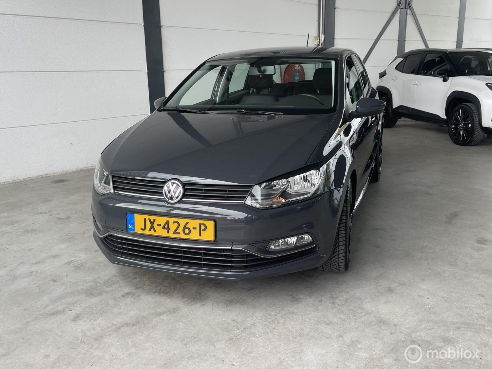 Volkswagen Polo 1.0 Comfortline, Euro 6, Origineel Nederlands, Bedrijf, Zilver of Grijs