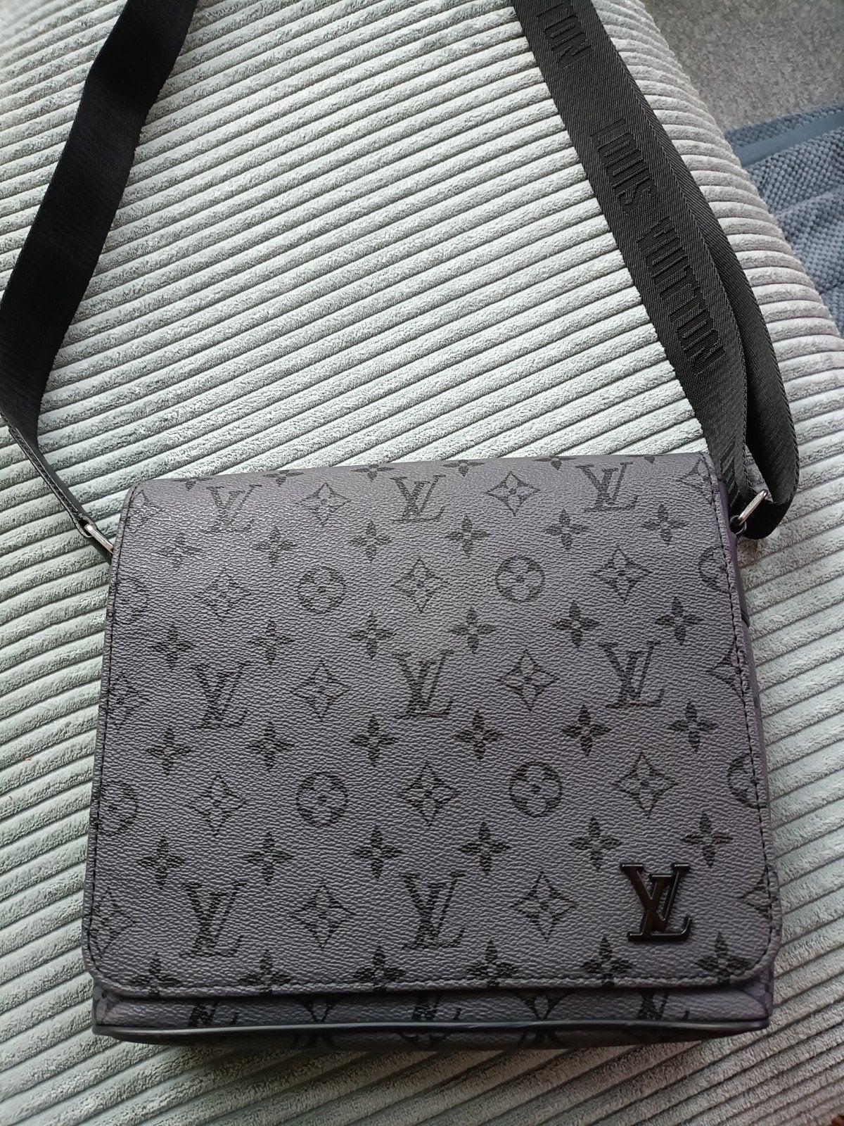 Louis Vuitton Schoudertas Monogram Eclipse, Ophalen of Verzenden, Zo goed als nieuw, Zwart, Overige merken