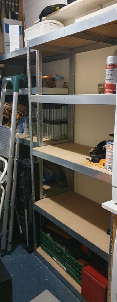Stevige metalen stellingkast met houten planken, Huis en Inrichting, Ophalen, Gebruikt