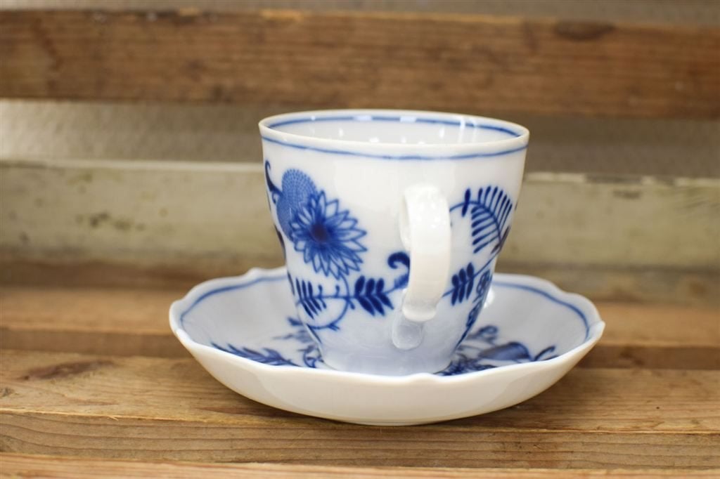 Bavaria Porseleinen Kop En Schoteltje 45576, Huis en Inrichting, Keuken | Servies, Gebruikt, Ophalen of Verzenden, Bord(en), Overige stijlen