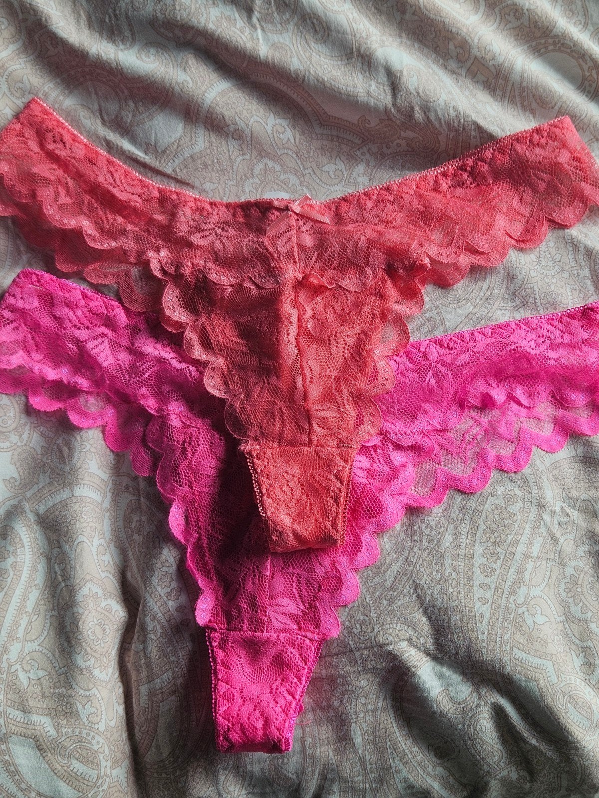 2 nieuwe Kanten Strings - Roze en Koraalrood, Onbekend, Ophalen of Verzenden, Roze, String
