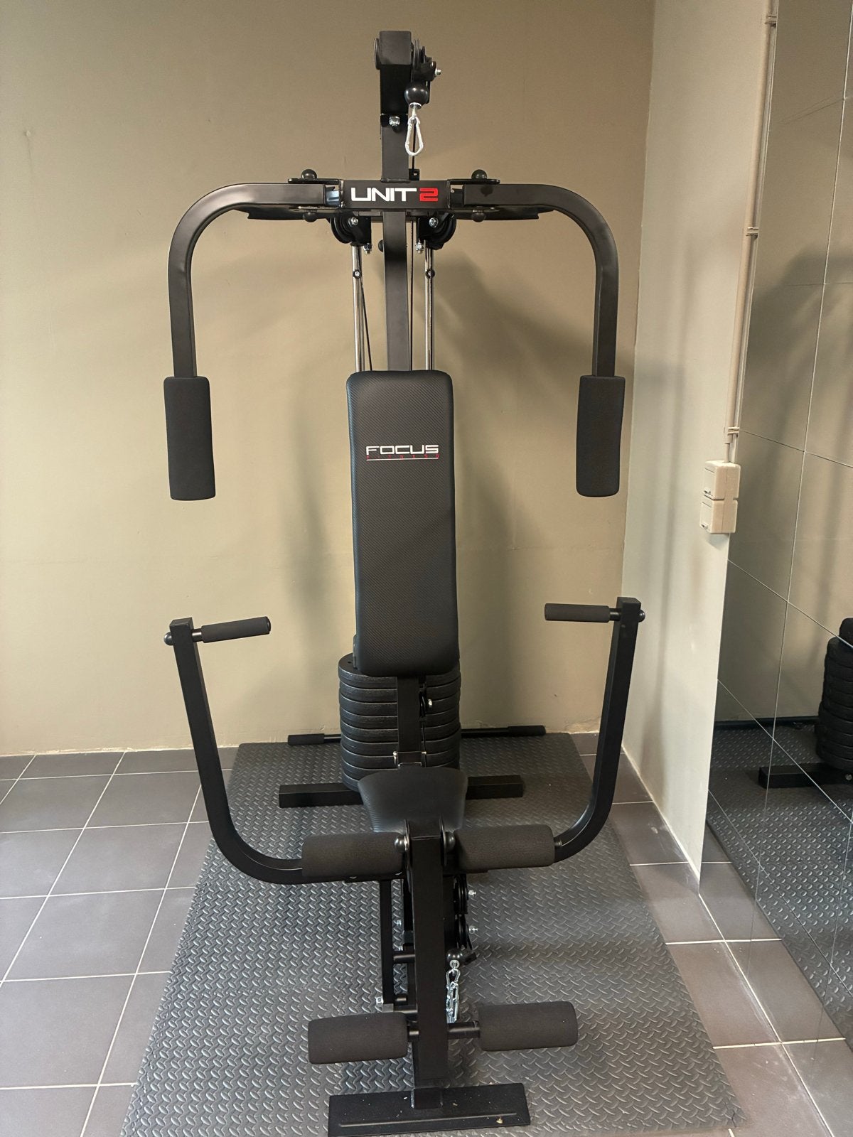 Focus Fitness Home Gym Unit 2 – Zo goed als nieuw (50 kg), Ophalen, Krachtstation, Armen, Zo goed als nieuw