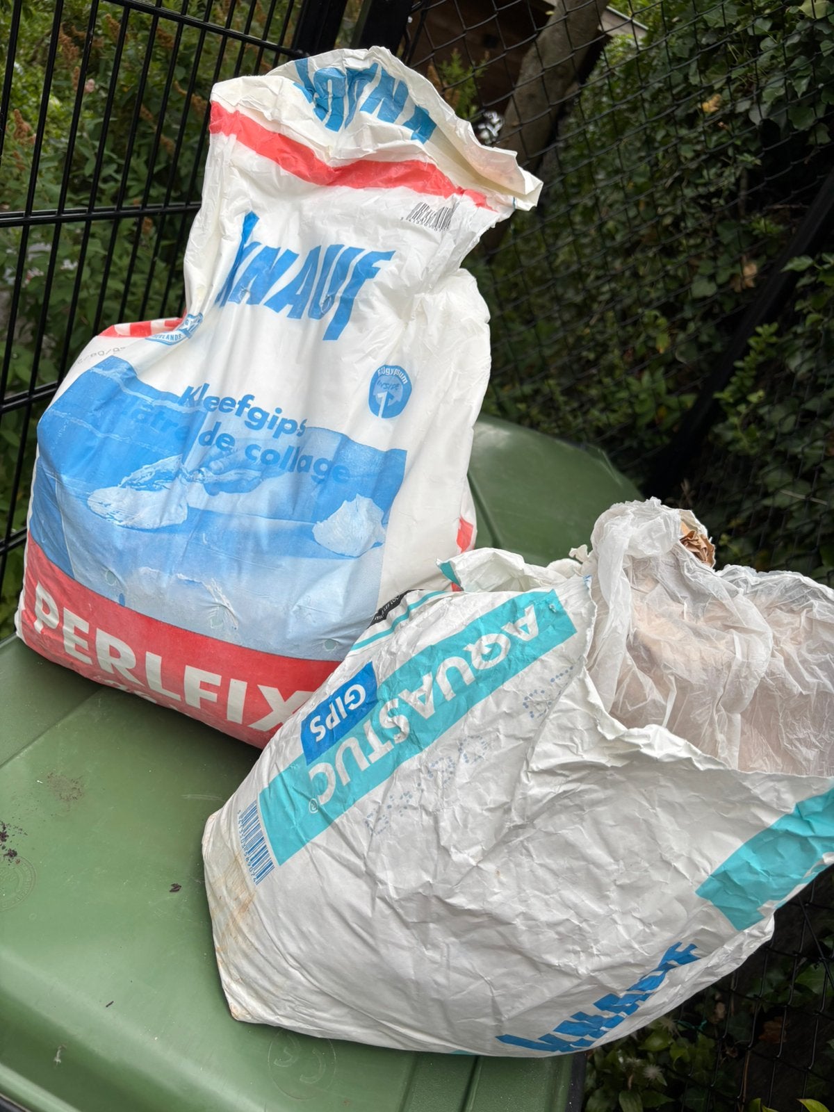 Gratis: Knauf Kleefgips en Aquastuc, Ophalen, Overige materialen, Minder dan 4 cm, Minder dan 5 m²