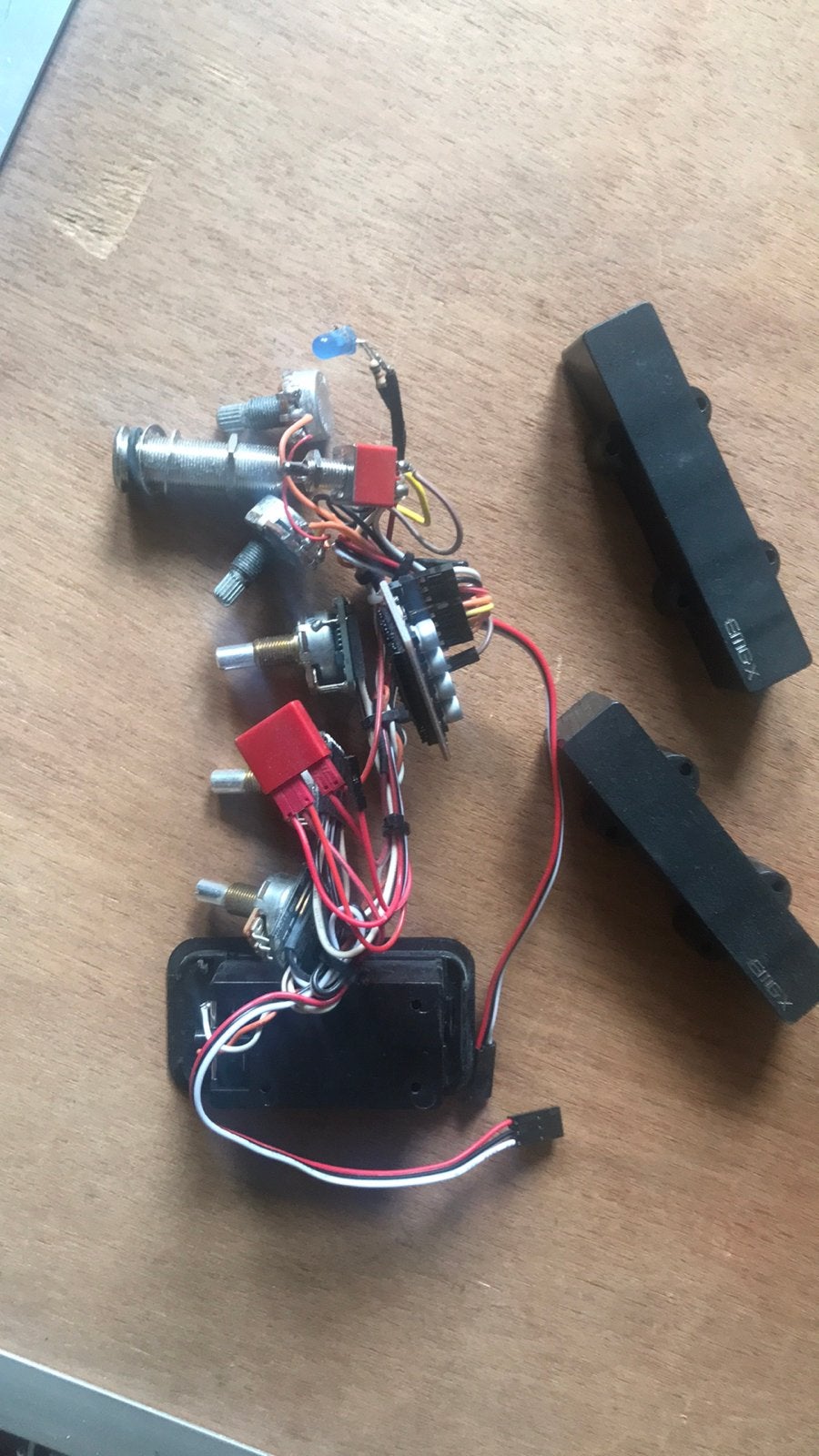 EMG jazz bass pickups, Muziek en Instrumenten, Snaarinstrumenten | Gitaren | Bas, Ophalen of Verzenden, Zo goed als nieuw