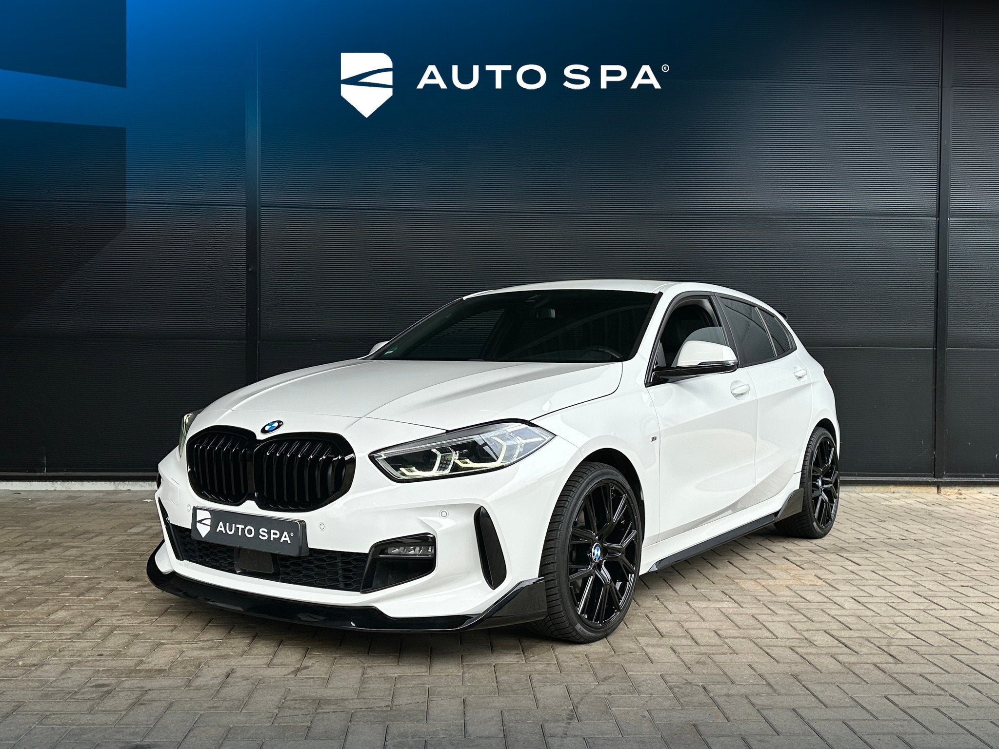 BMW 1 Serie 118i | M-SPORT | AUT | LED | Navi PRO | Stoelver, Auto's, Gebruikt, 1290 kg, Wit, Origineel Nederlands