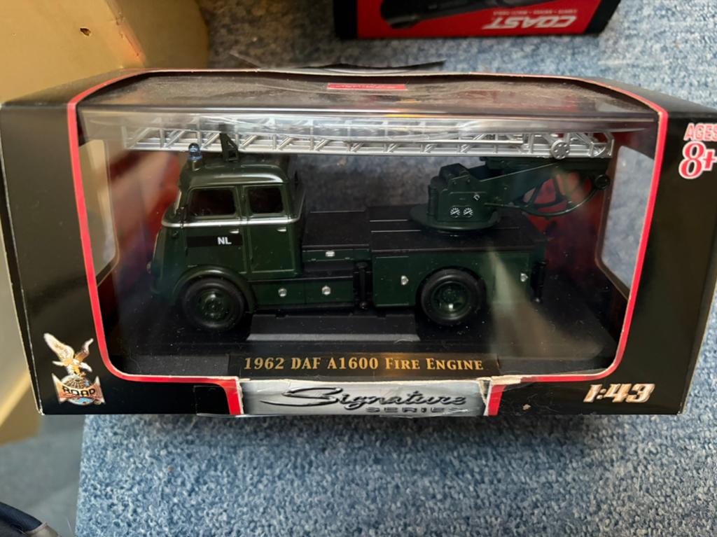 Signature 1:43 1962 DAF A1600 fire engine Rood en Groen, Ophalen of Verzenden, Zo goed als nieuw, Auto, Overige merken