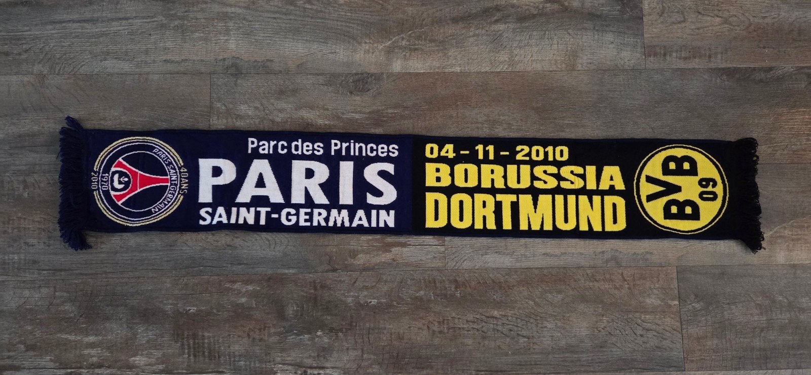 Sjaal Paris Saint Germain - Borussia Dortmund, Ophalen of Verzenden, Zo goed als nieuw, Buitenlandse clubs, Vaantje of Sjaal