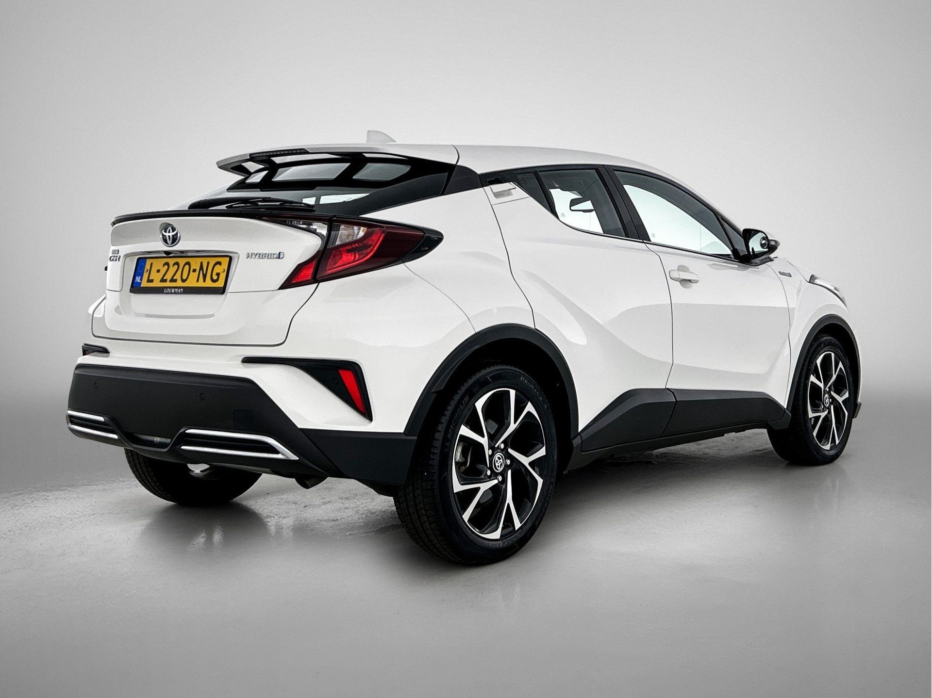 Toyota C-HR 2.0 Hybrid Dynamic | dealeronderhouden | Navigat, Auto's, 12 maanden, Stof, 4 cilinders, Wit