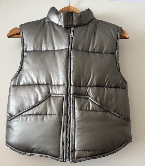 Zilverkleurige warme bodywarmer - 34 - steekzakken - zgan, Ophalen of Verzenden, Zo goed als nieuw, Maat 34 (XS) of kleiner