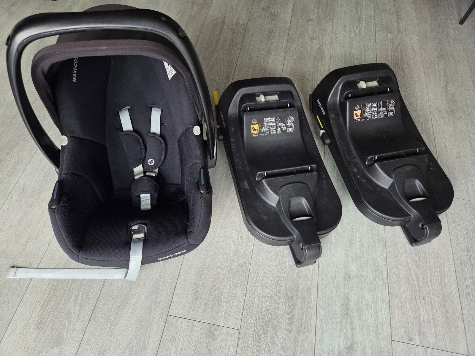 Maxi cosi cabriofix met 2x isofix base, Kinderen en Baby's, Autostoeltjes, Ophalen