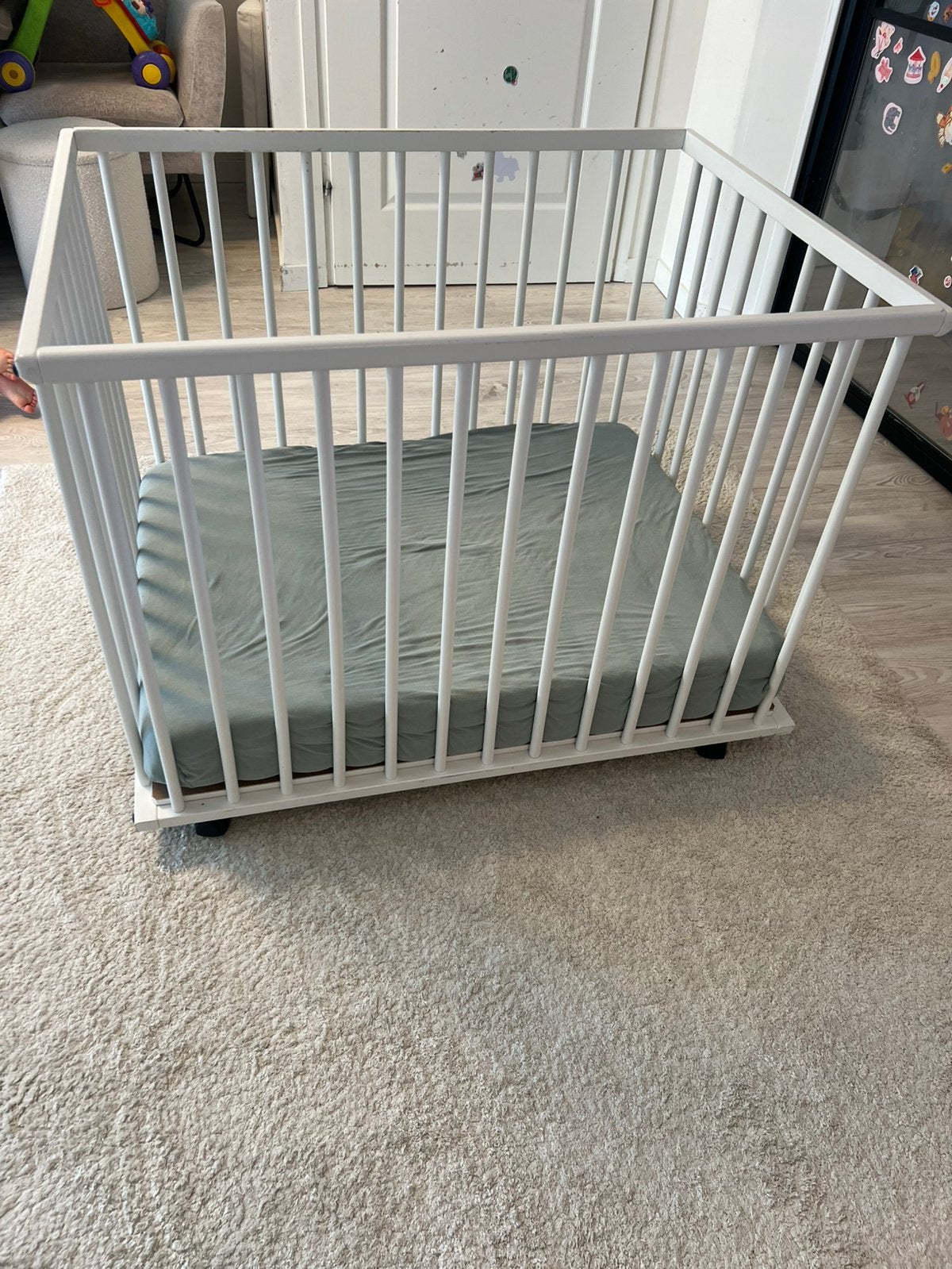 Baby box niet veel gebruikt met matras, Ophalen of Verzenden, Zo goed als nieuw
