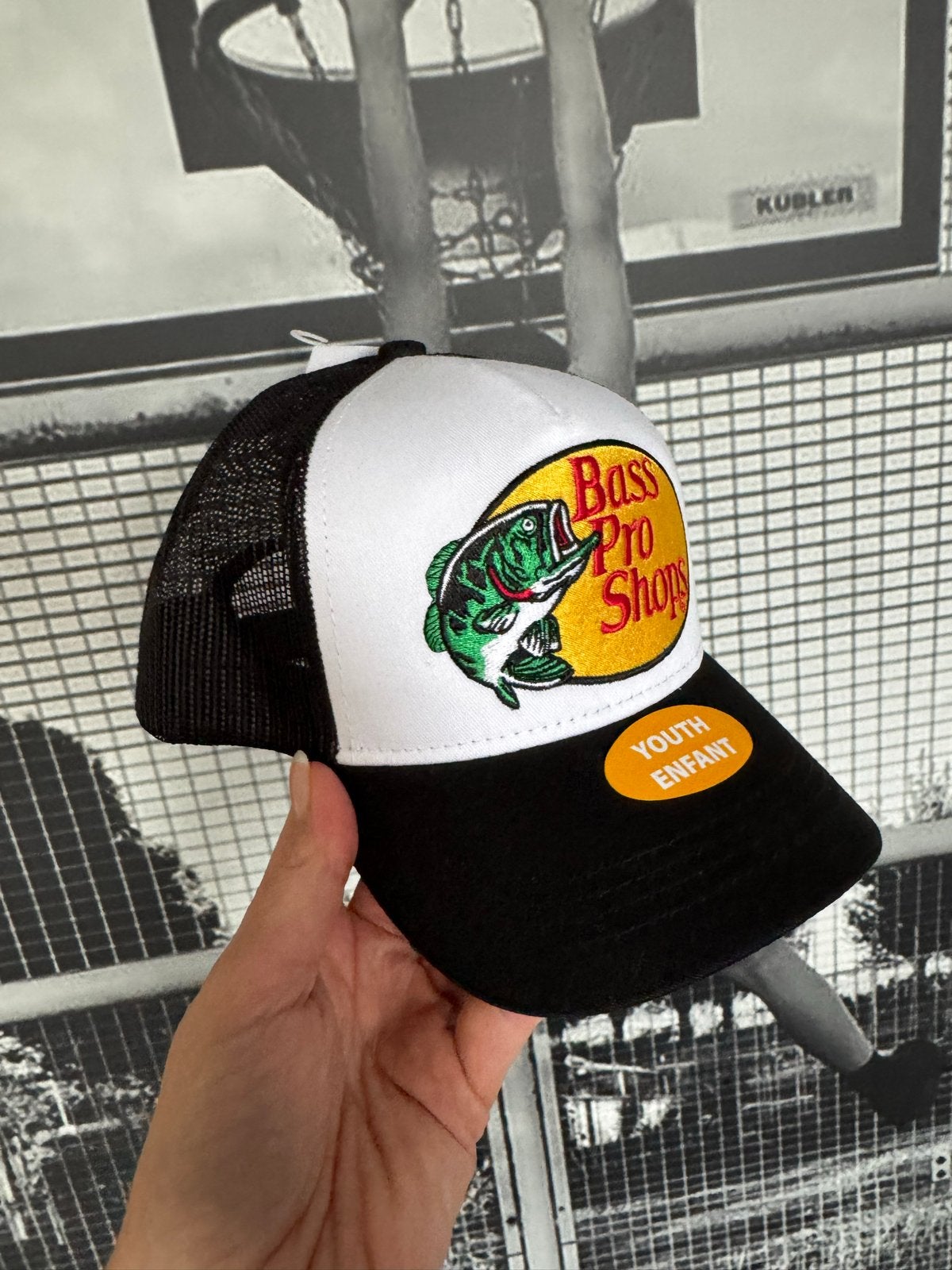 Nieuw Bass Pro Shops Youth Trucker Cap - Zwart/Wit, Verzenden, Nieuw, Jongetje of Meisje, Pet