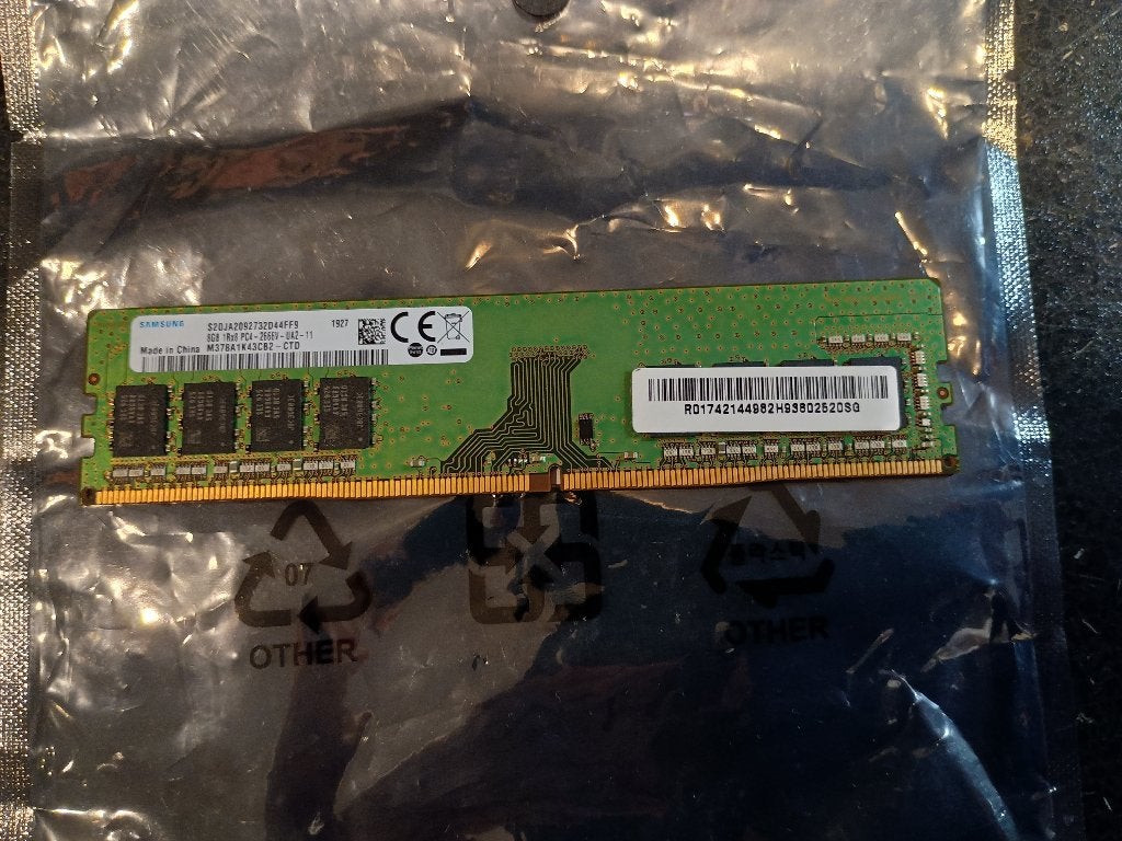 Samsung 8GB DDR4 2666MHz RAM PC, Computers en Software, RAM geheugen, DDR4, 8 GB, Ophalen of Verzenden, Zo goed als nieuw