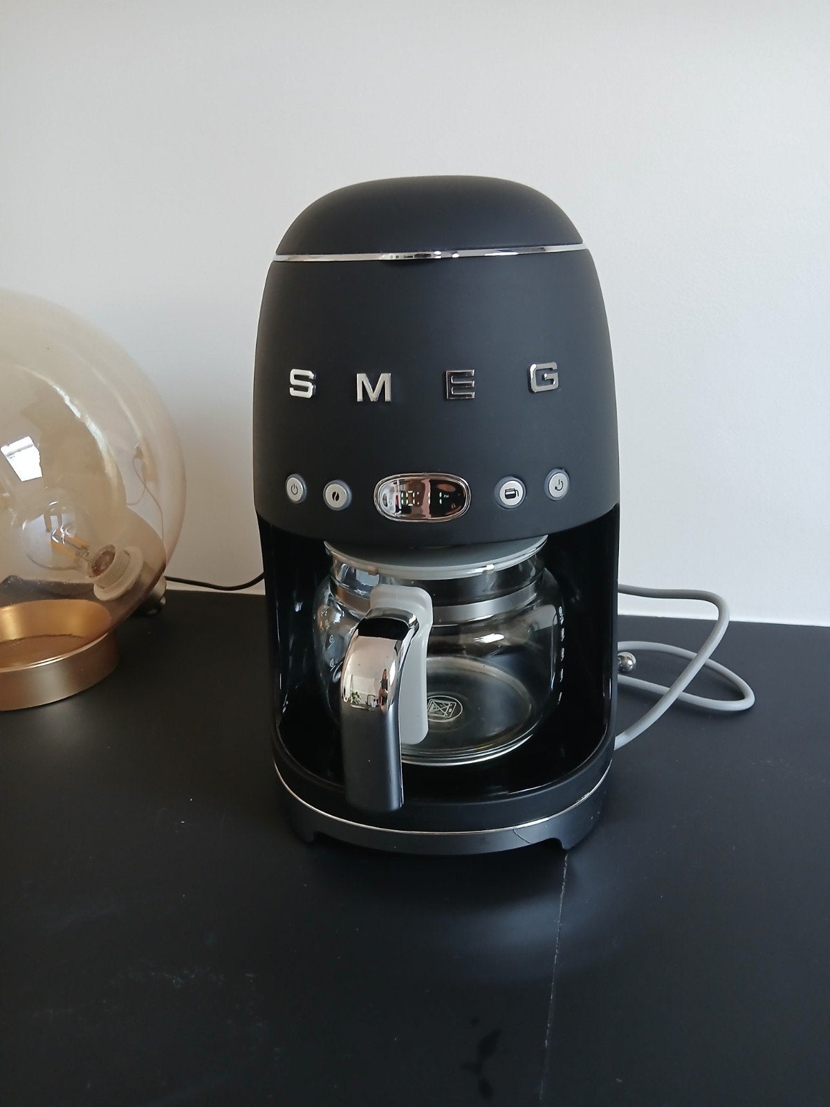 Smeg Koffiezetapparaat Zwart - Stijlvol en Functioneel, 10 kopjes of meer, Koffiemachine, Gemalen koffie, Ophalen of Verzenden