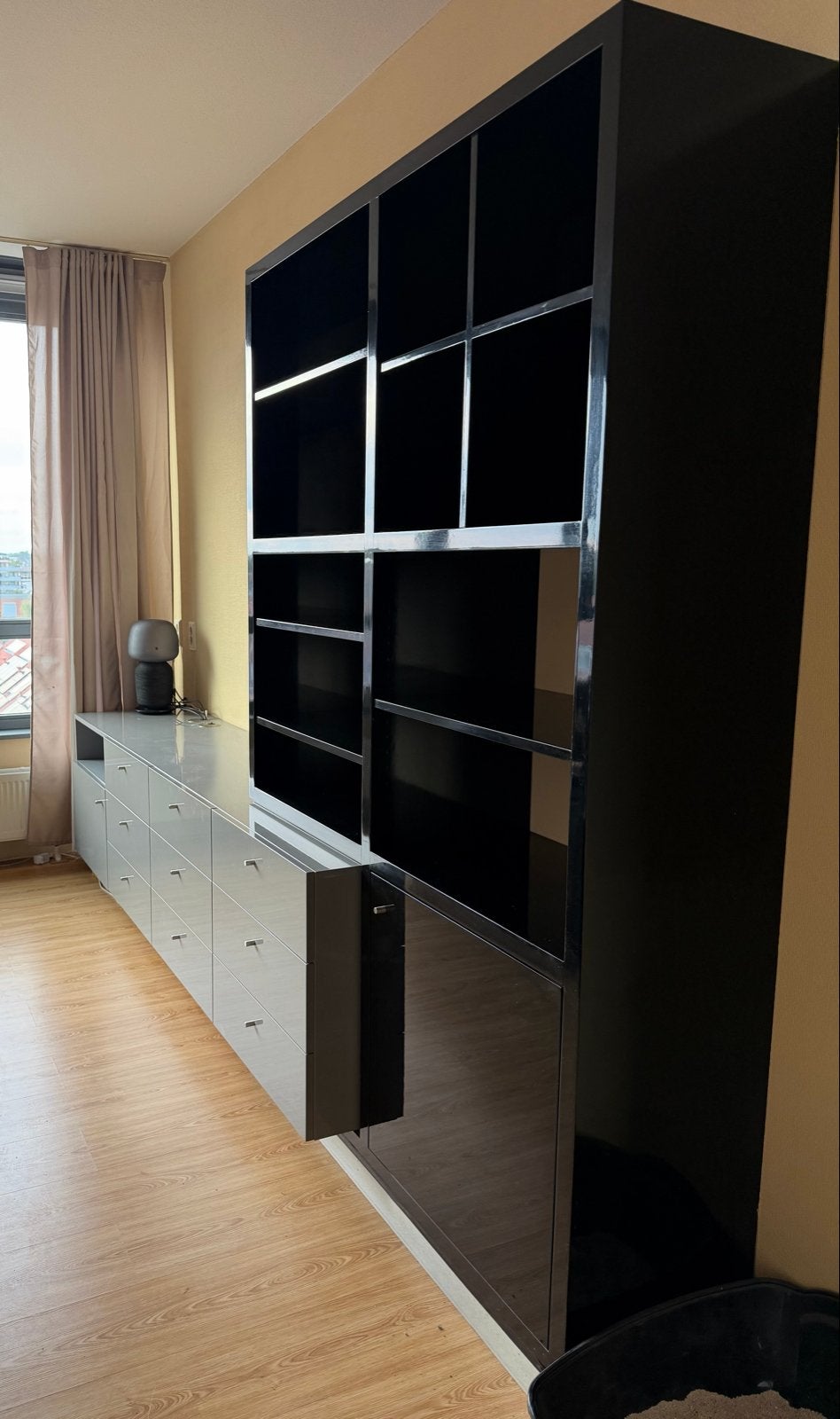 Moderne tv meubel met lades en planken