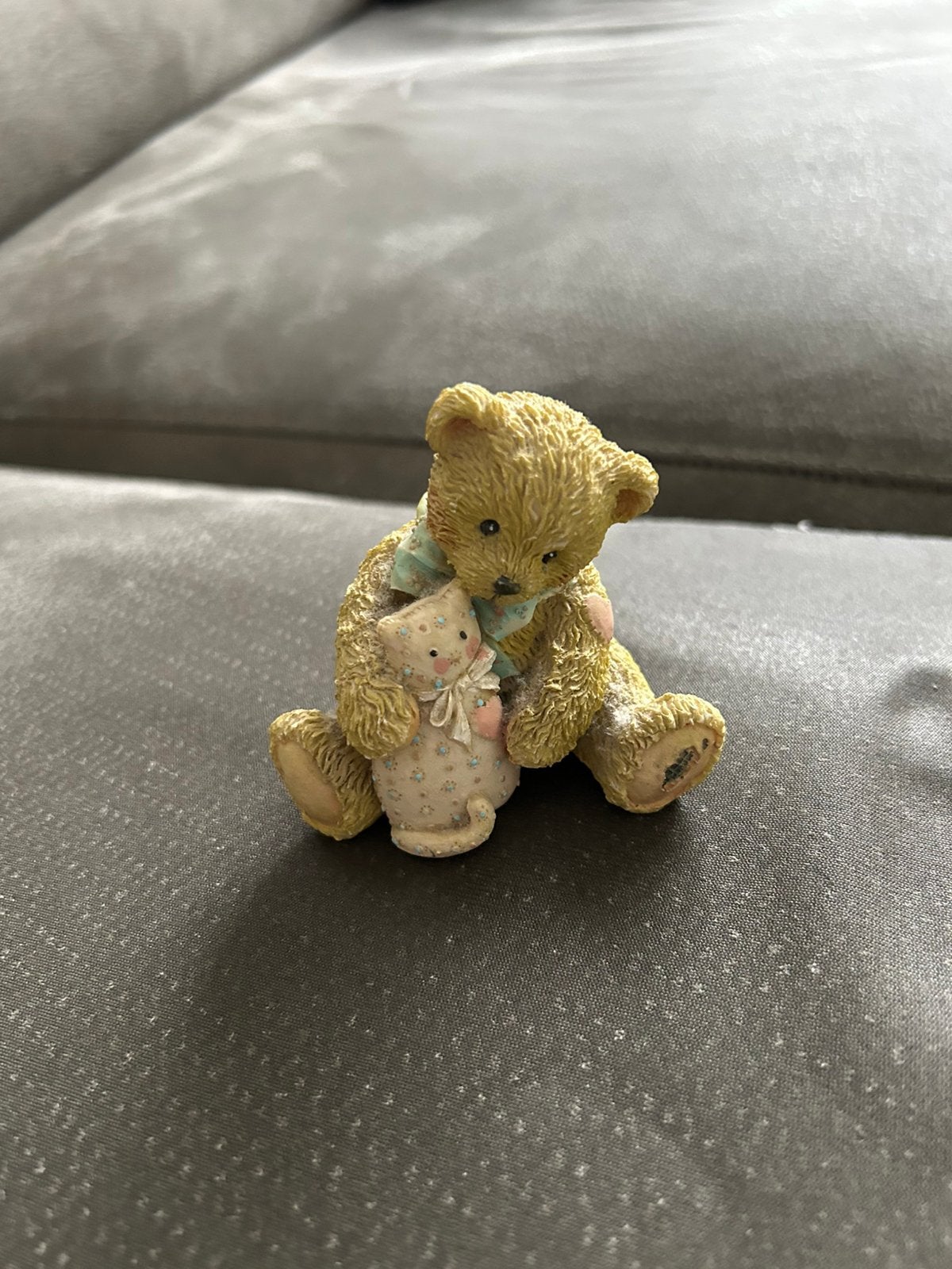 Cherished Teddies “Timothy”  uit 1992 (genummerd), Ophalen of Verzenden, Zo goed als nieuw, Beeldje, Cherished Teddies