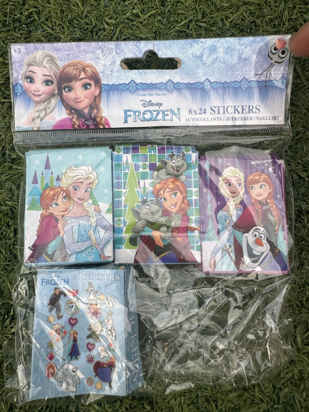 Doosjes met mini stickervelletjes van Frozen, Ophalen, Gebruikt