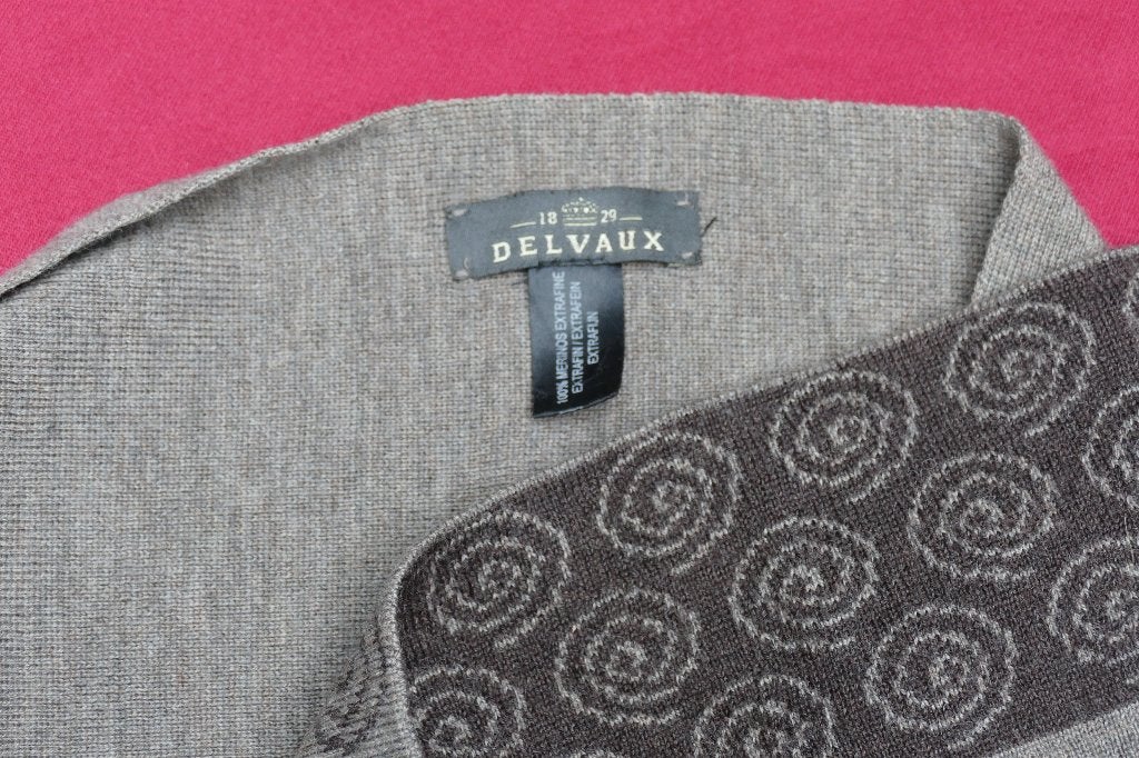 DELVAUX sjaal, Maat 38/40 (M), Verzenden, Zo goed als nieuw, Delvaux