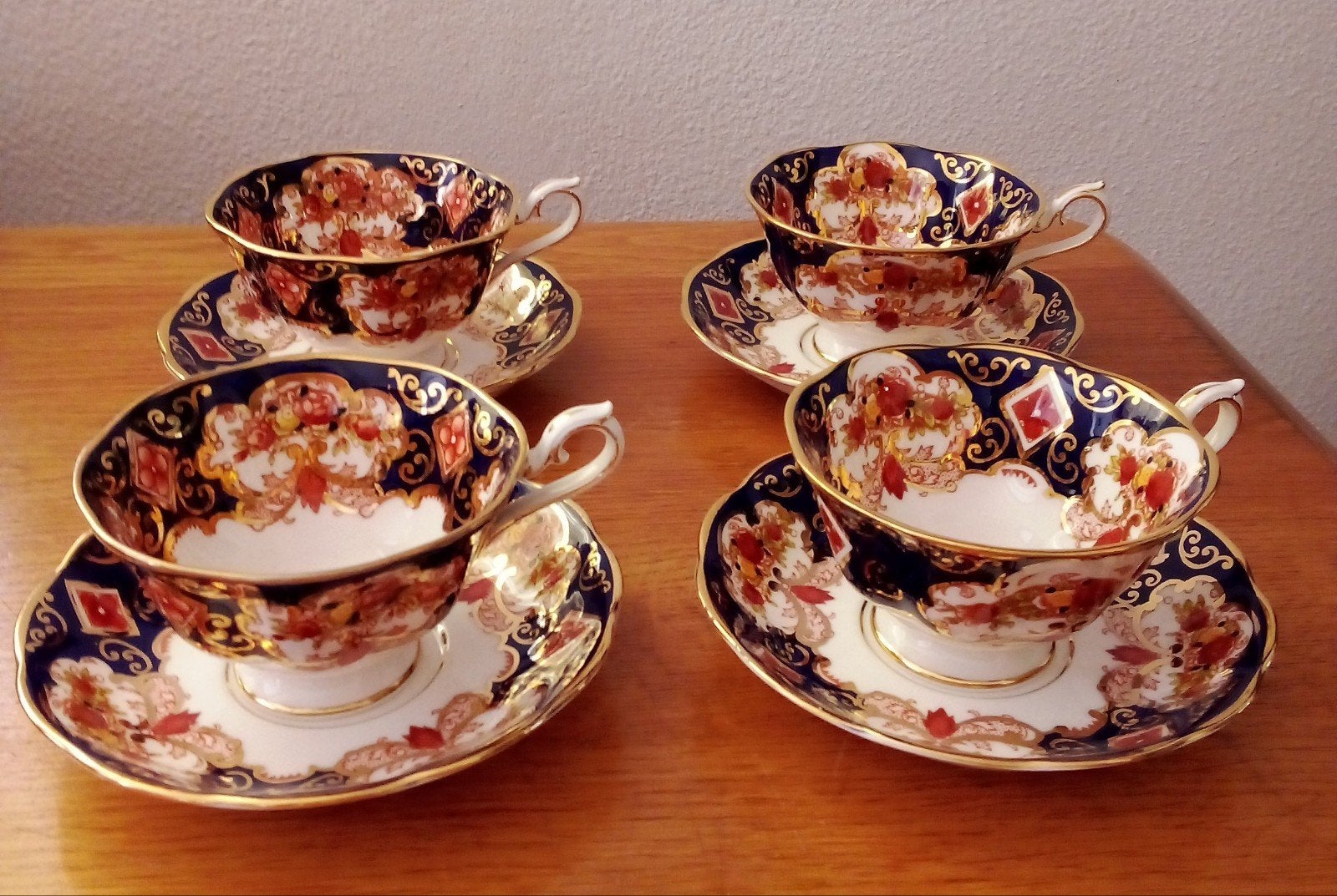 Royal Albert Heirloom porseleinen theeservies (4 kopjes), Ophalen of Verzenden