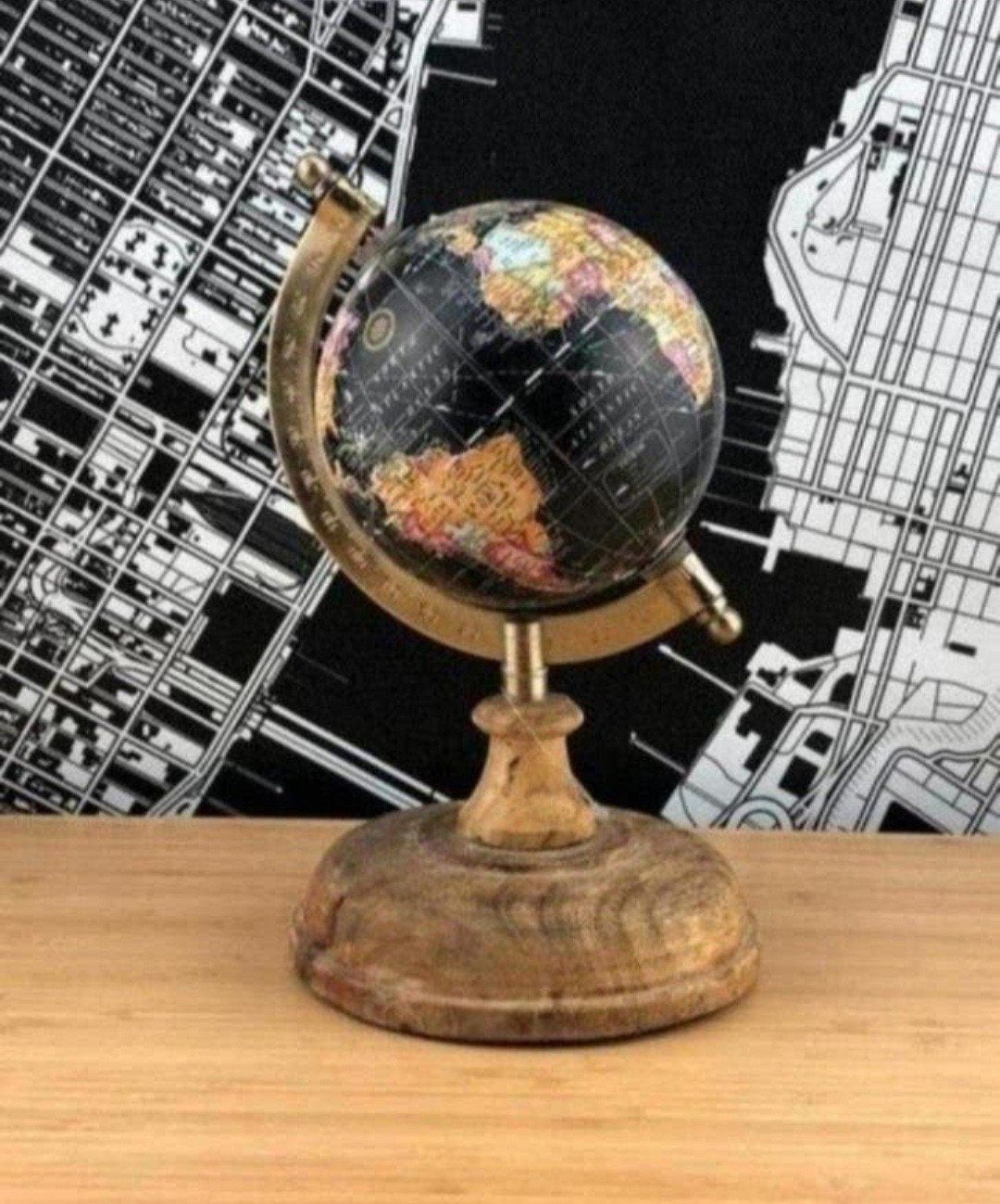 Decoratieve Wereldbol op Houten Voet - Vintage Stijl, Huis en Inrichting, Woonaccessoires | Wereldbollen, Nieuw, Draaibaar, Overige typen