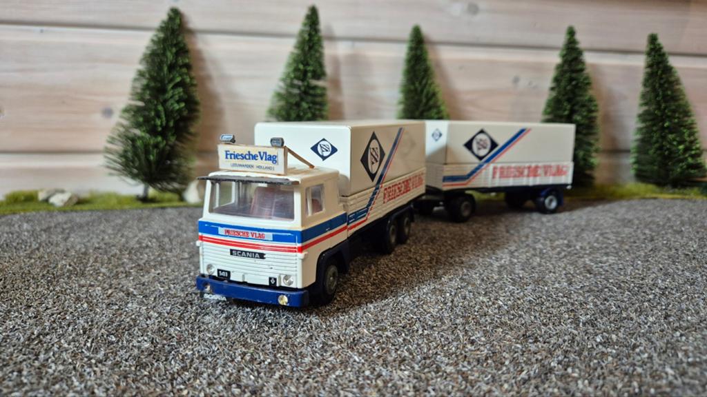 Tekno Scania 141 Friesche Vlag Vrachtwagen met Oplegger, Overige merken, Gebruikt, 1:32 tot 1:50, Ophalen of Verzenden