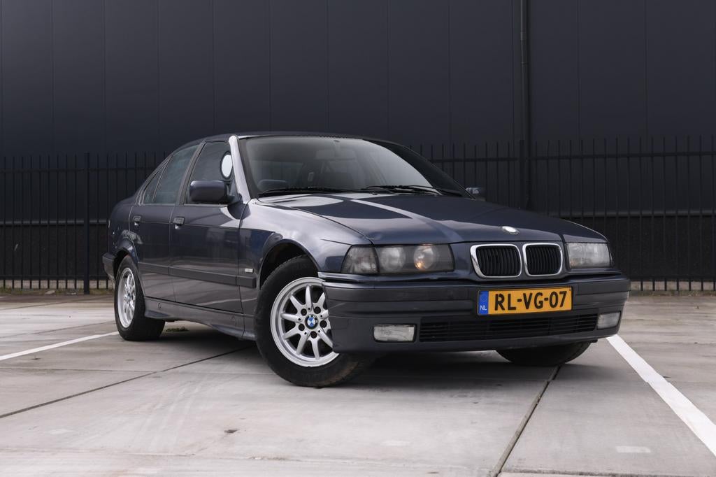 BMW E36 3-Serie 318i 1.8 - 1997 - Grijs - incl. Nieuwe APK!, Auto's, BMW, 4 cilinders, 1210 kg, Origineel Nederlands, Handgeschakeld