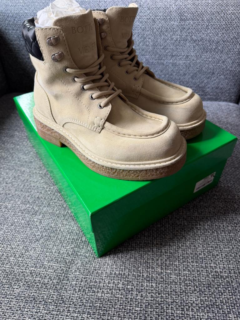 Bottega Veneta Haddock Lace-Up Beige Boots - Maat 41, Overige kleuren, Boots, Ophalen of Verzenden, Zo goed als nieuw