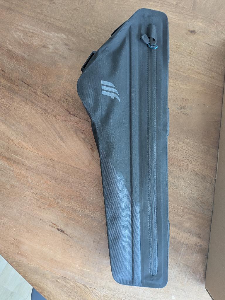 Tailfin Half Frame Bag 3.8L, Fietsen en Brommers, Fietsaccessoires | Fietstassen, Ophalen of Verzenden, Nieuw, Tailfin