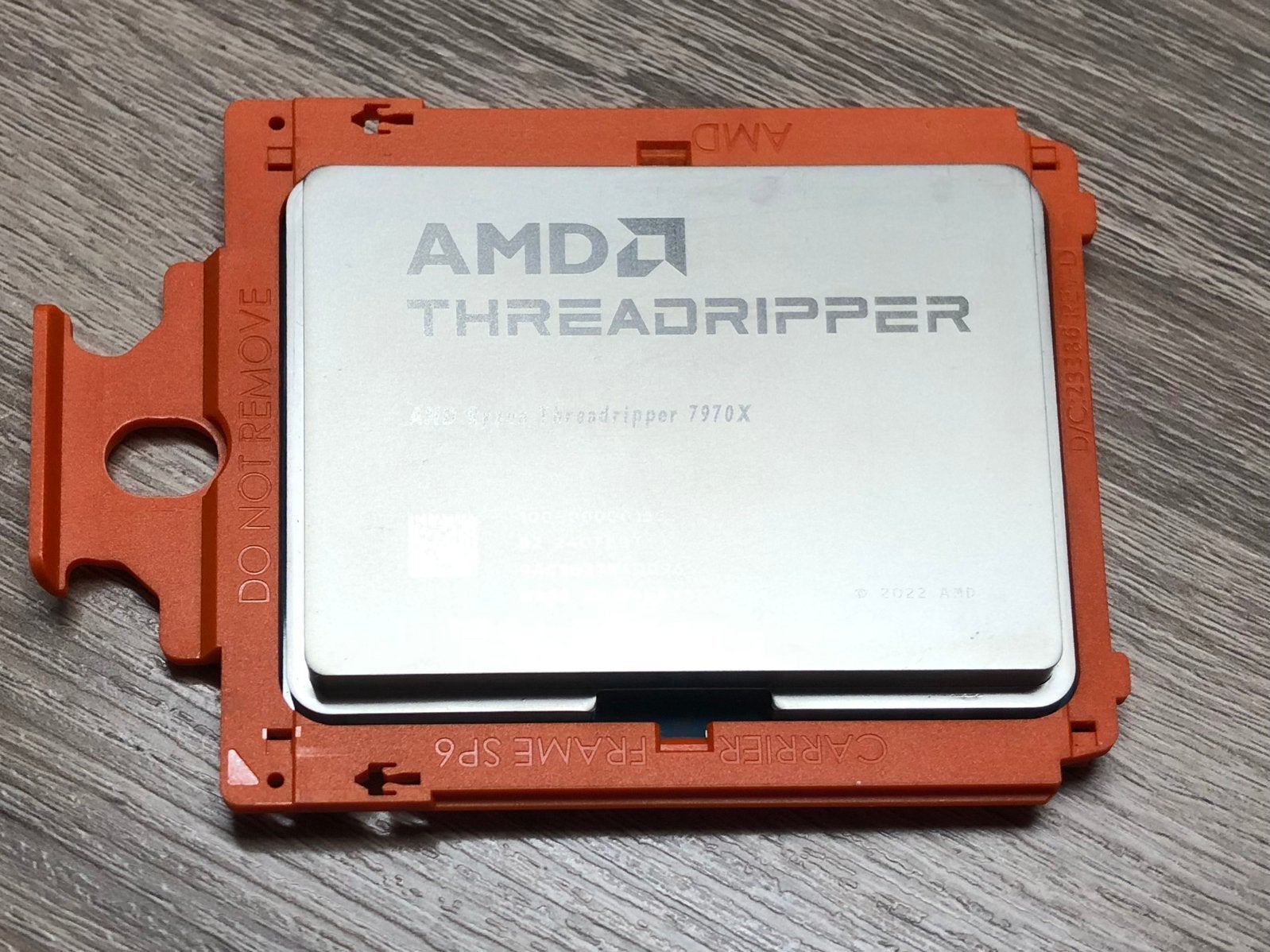AMD Threadripper 7970X, Computers en Software, Processors, Ophalen of Verzenden, Zo goed als nieuw, 32-core, 4 Ghz of meer