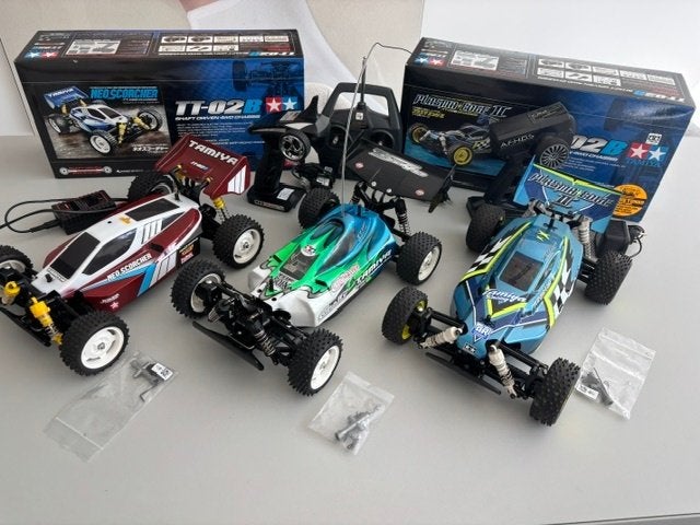Per stuk te koop: 3x complete set Tamiya 4 wiel drive 1:10, Elektro, Auto offroad, Ophalen of Verzenden, Zo goed als nieuw