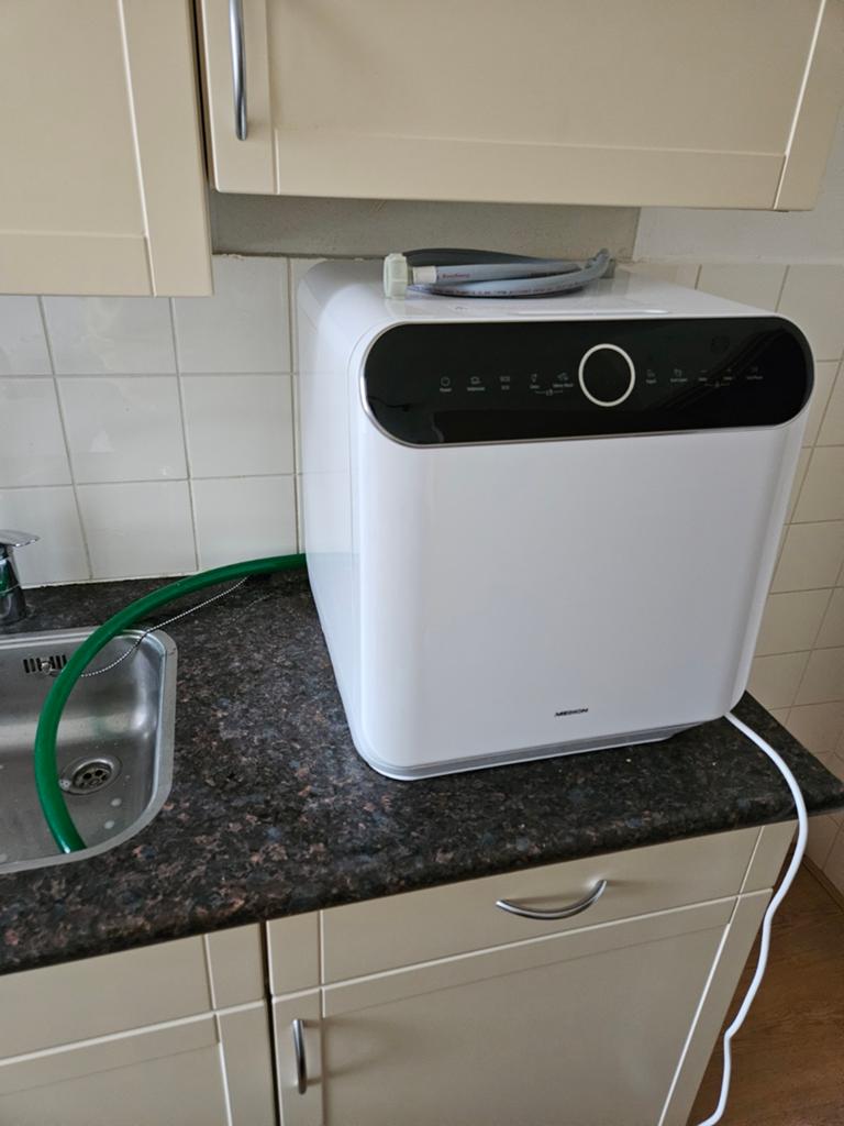 Vaatwasser waar geen wateraansluiting voor nodig is, Ophalen, Minder dan 85 cm
