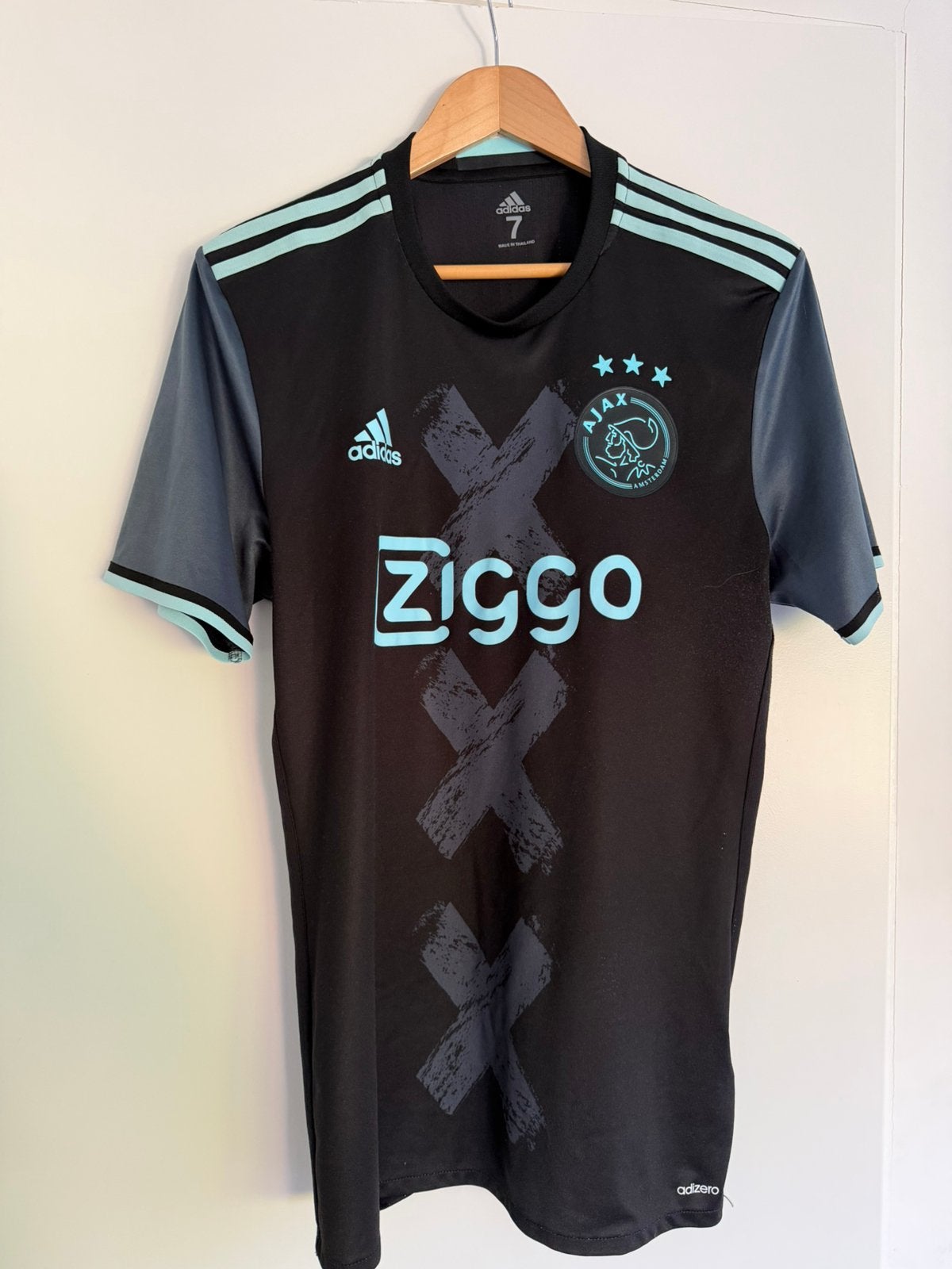 Ajax matchworn match issue shirt 2016-2017 nr 16 maat 7, Ophalen of Verzenden, Zo goed als nieuw, Shirt