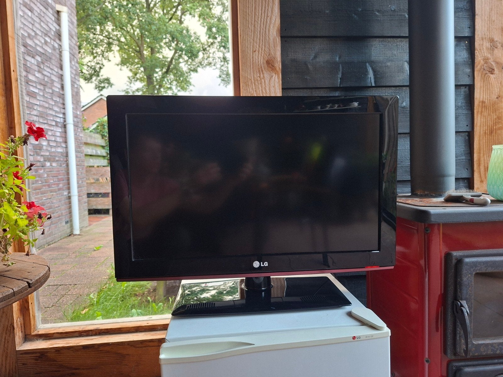LG LCD TV -26 inch met afstandsbediening, Ophalen, Gebruikt, 50 Hz, LG