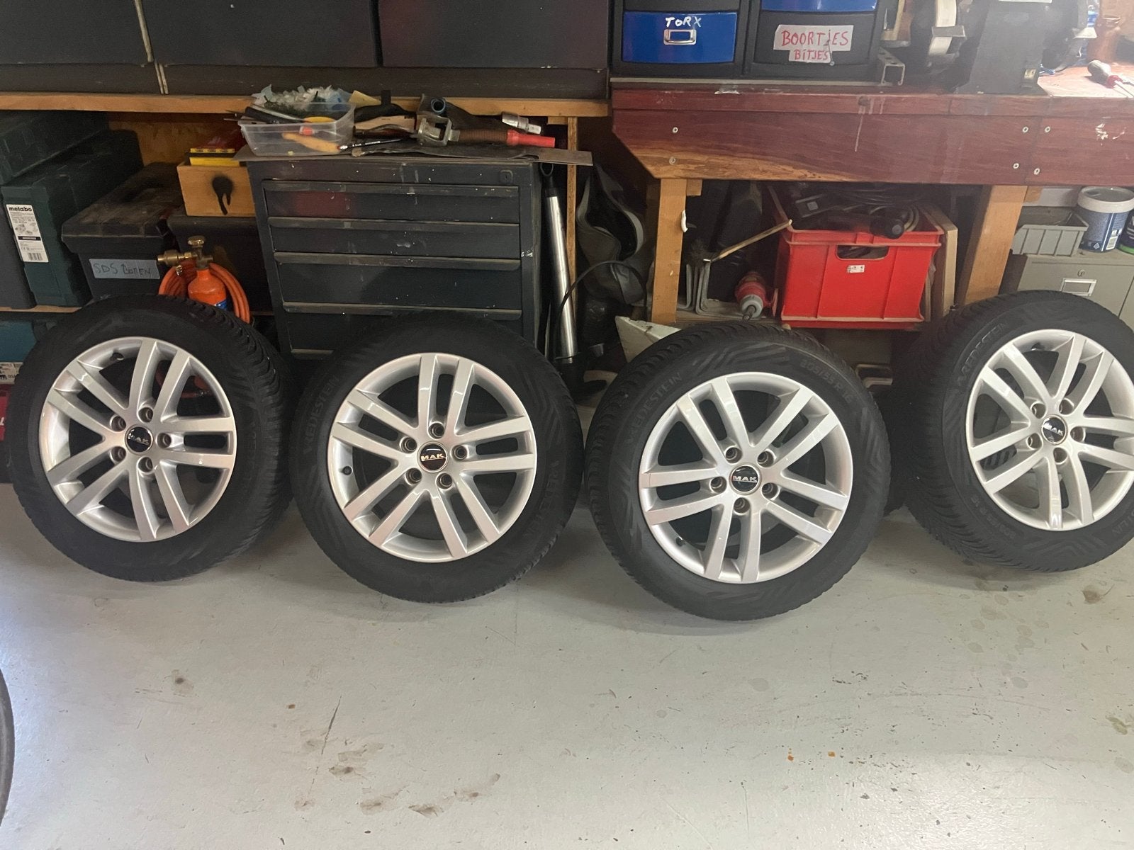 Set van 4 Vredestein All Season banden op MAK velgen, Ophalen, Gebruikt, 16 inch, Banden en Velgen