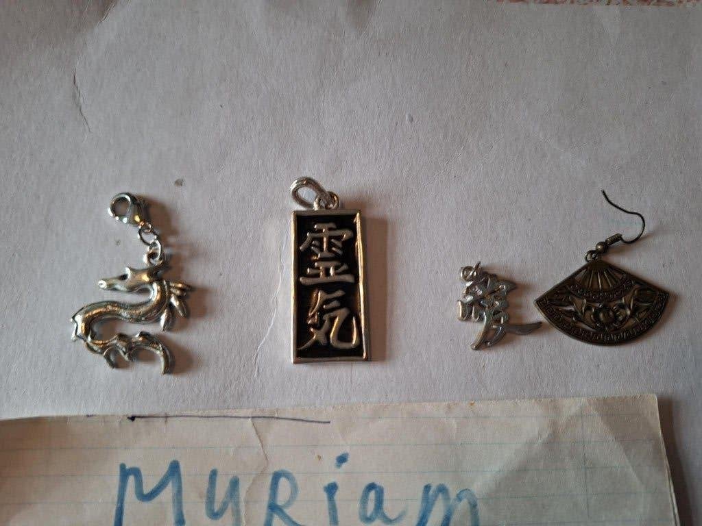 Chinese hangers, Overige materialen, Overige voorstellingen, Ophalen of Verzenden, Zo goed als nieuw