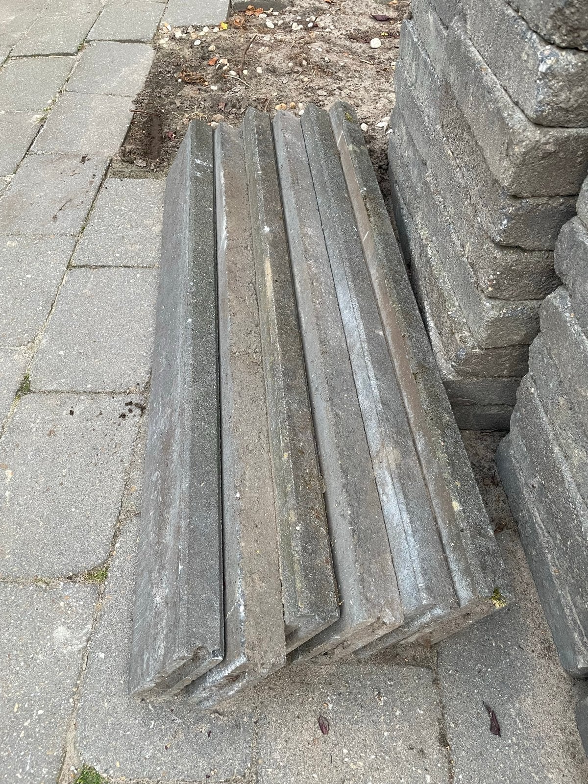 Gebruikte betonnen opsluitbanden, Ophalen, Gebruikt, Overige typen, Minder dan 5 m²