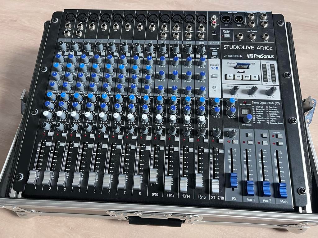 PreSonus studiolive AR 16 c met bluetooth incl flightcase, Muziek en Instrumenten, Mengpanelen, Zo goed als nieuw, 20 kanalen of meer
