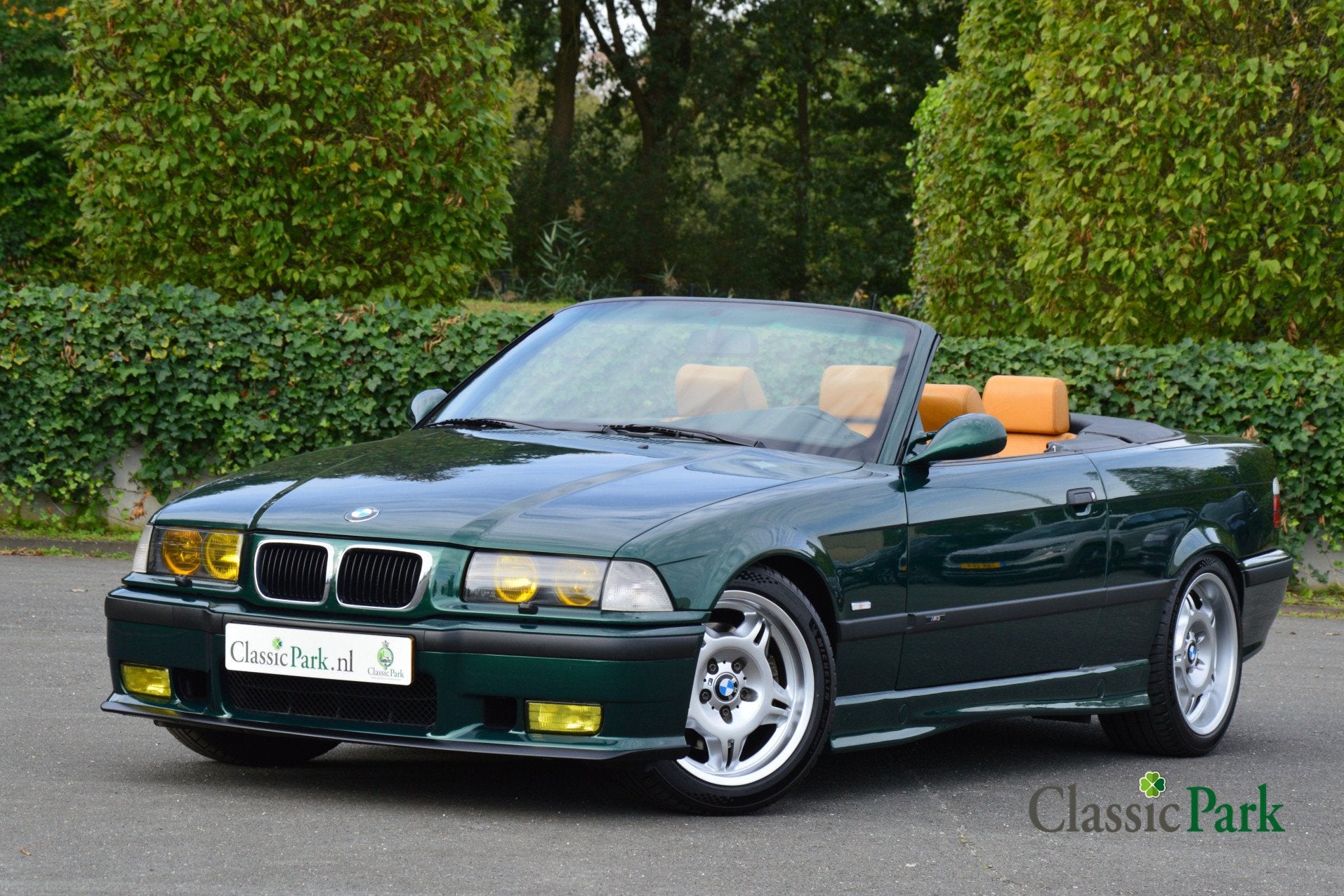 BMW M3 3.2 E36 Cabriolet Individual (bj 1998), Achterwielaandrijving, Cabriolet, Leder, Bedrijf