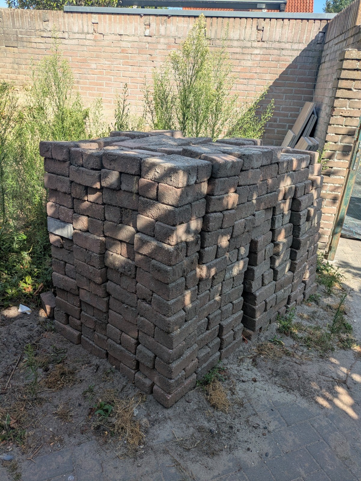 Gratis 21m² gebruikte klinkers, Ophalen, Gebruikt, Beton, Klinkers