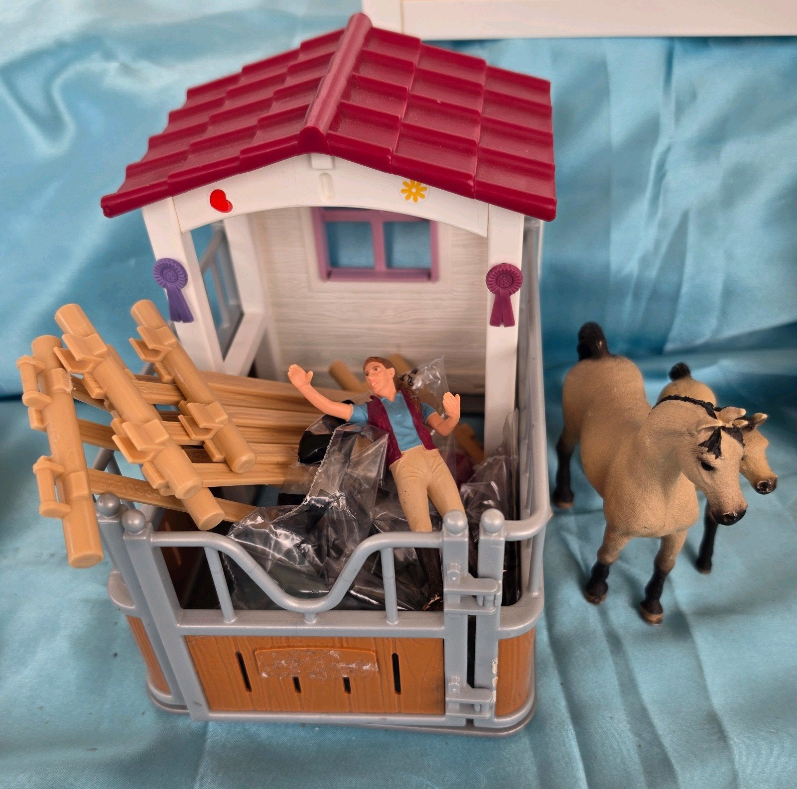 Schleich stal met paarden, Verzamelen, Dierenverzamelingen, Ophalen, Zo goed als nieuw, Paard, Beeldje of Figuurtje