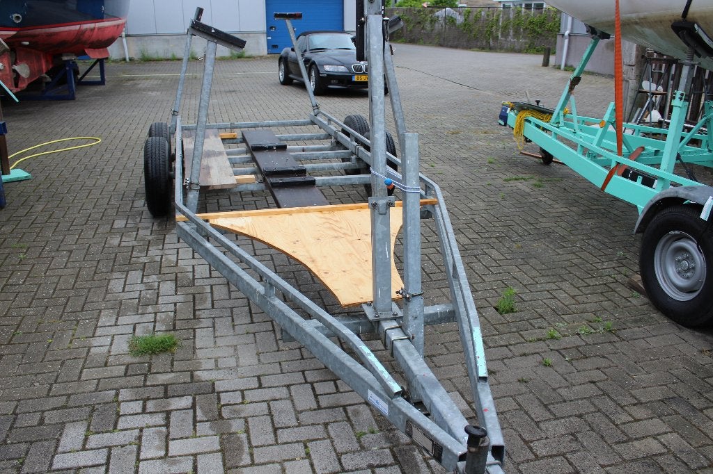 WERFTRAILER, Ophalen, Gebruikt, 1500 tot 3000 kg, Dubbelassig (tandemas)