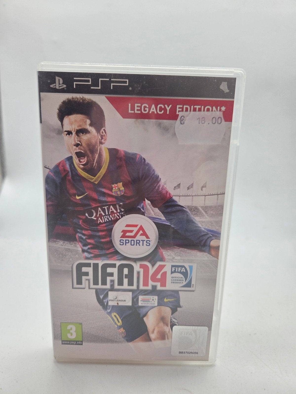 FIFA 14 Legacy Edition PSP - Voetbalspel, Spelcomputers en Games, Gebruikt, Electronic Arts, 1 speler, EA Swiss Sàrl, Place du Molard 8, 1204 Genève, Zwitserland