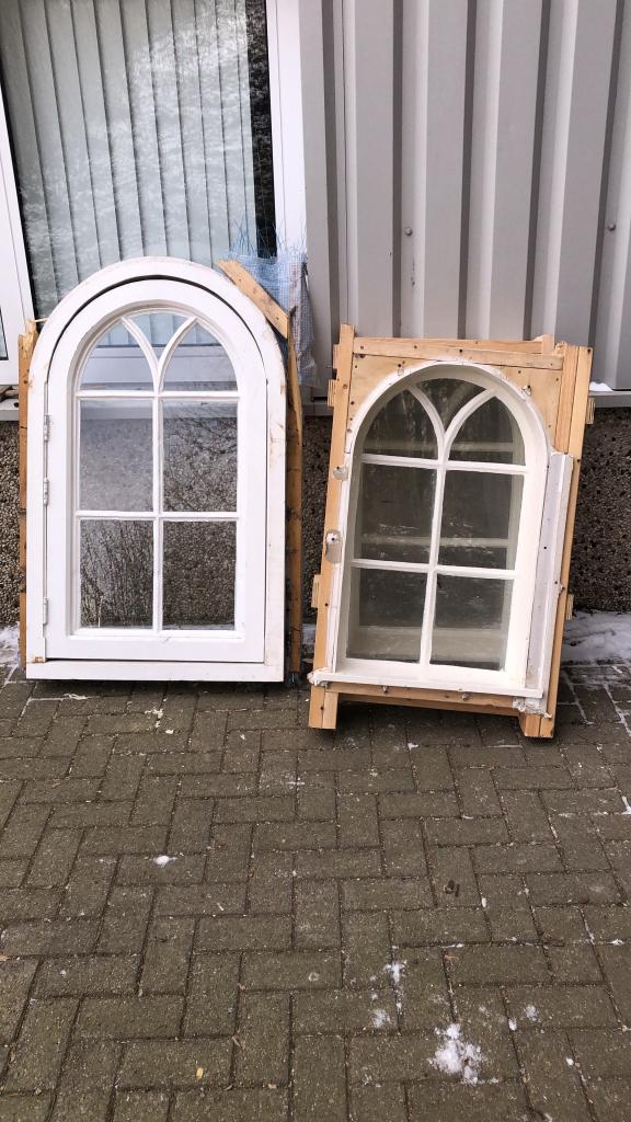 Prachtset van 2 getoogde ramen met smeedijzeren glaslatten, Gevelraam of Ruit, La belle porte, Jurgen.hoogenboezem@gmail.com, Ophalen of Verzenden
