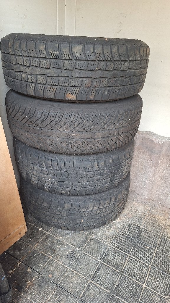 Set winterbanden voor Mitsubishi Outlander 01-2015, Ophalen, 16 inch, Banden en Velgen, Winterbanden