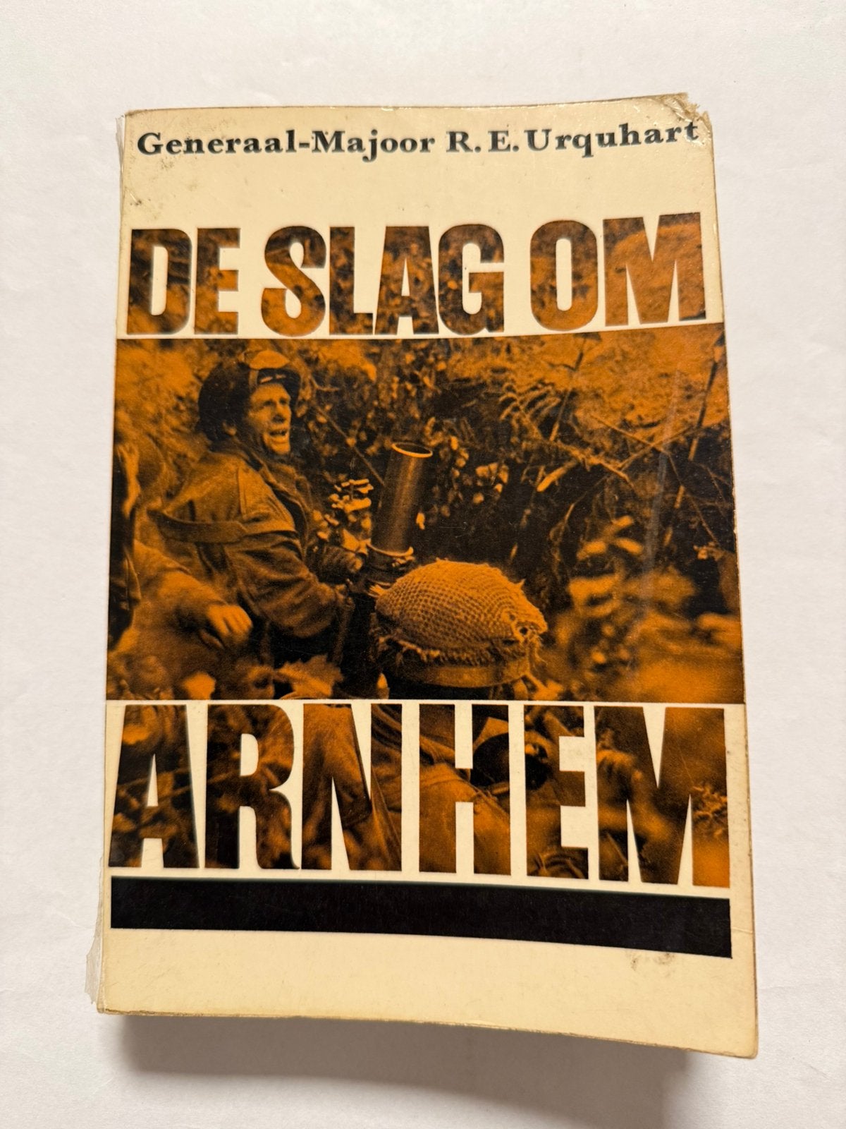De slag om Arnhem - Generaal-Majoor R.E. Urquhart, Ophalen of Verzenden, Algemeen, Tweede Wereldoorlog, Gelezen