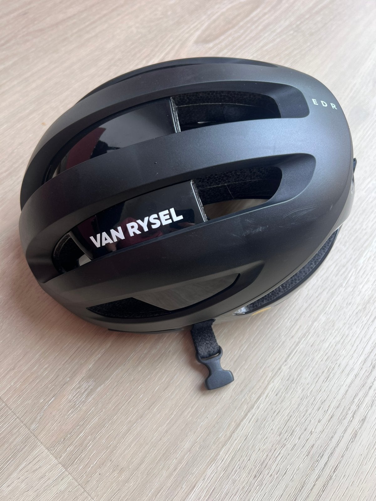 Van Rysel fietshelm, Fietsen en Brommers, Ophalen of Verzenden, Zo goed als nieuw, Heer of Dame