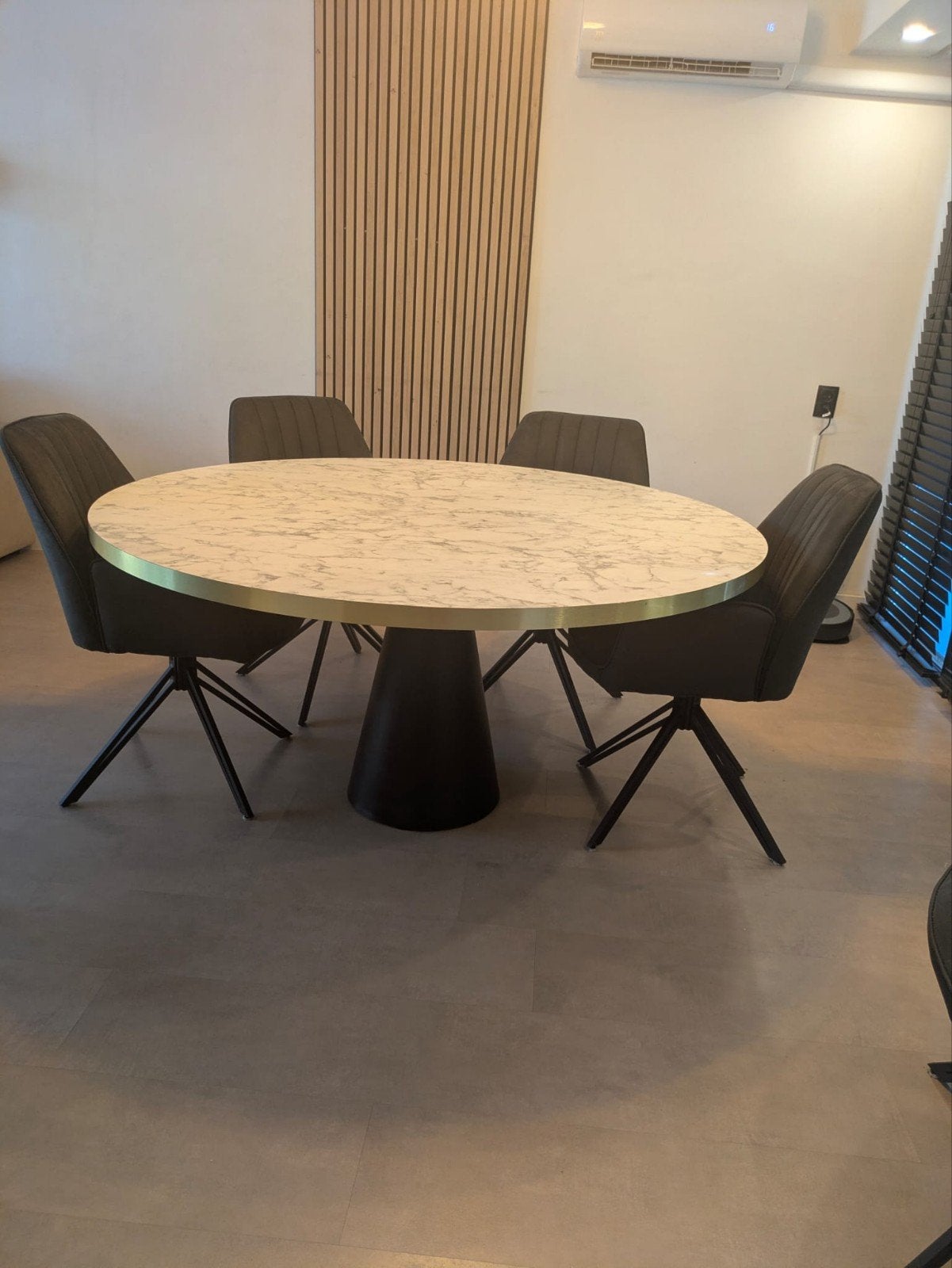Eettafel 6 persoons, 150cm, marmer look, goud, zwart, rond, Huis en Inrichting, Tafels | Eettafels, Ophalen of Verzenden, Rond