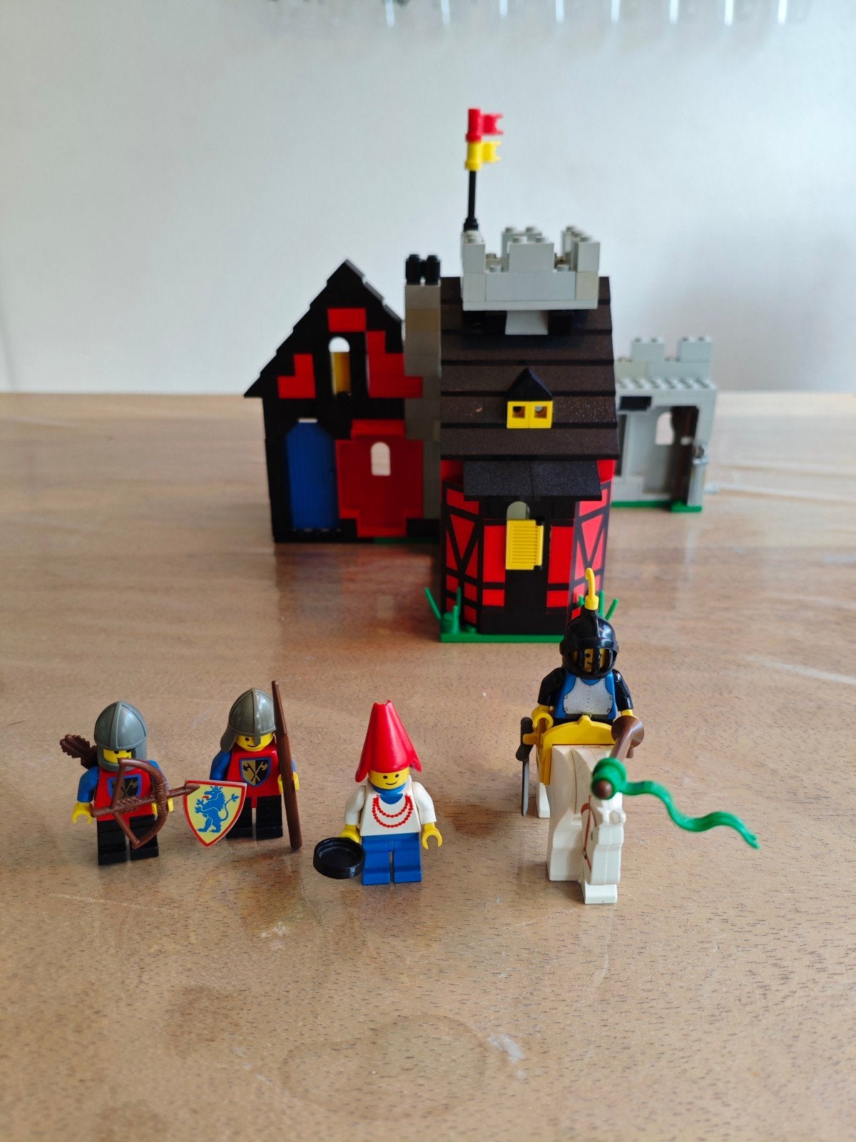 Lego 6067 Guarded Inn met de Vlag!, Ophalen of Verzenden, Zo goed als nieuw