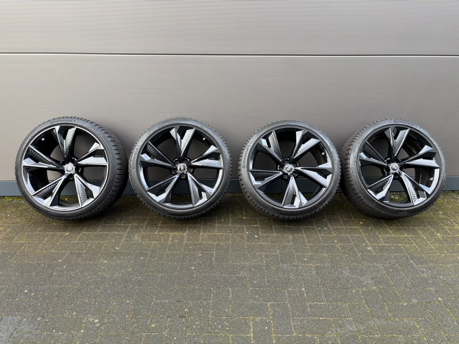 Audi RS6 Velgen winterbanden 22 inch / Continental, Ophalen, 285 mm, Banden en Velgen, Overige maten
