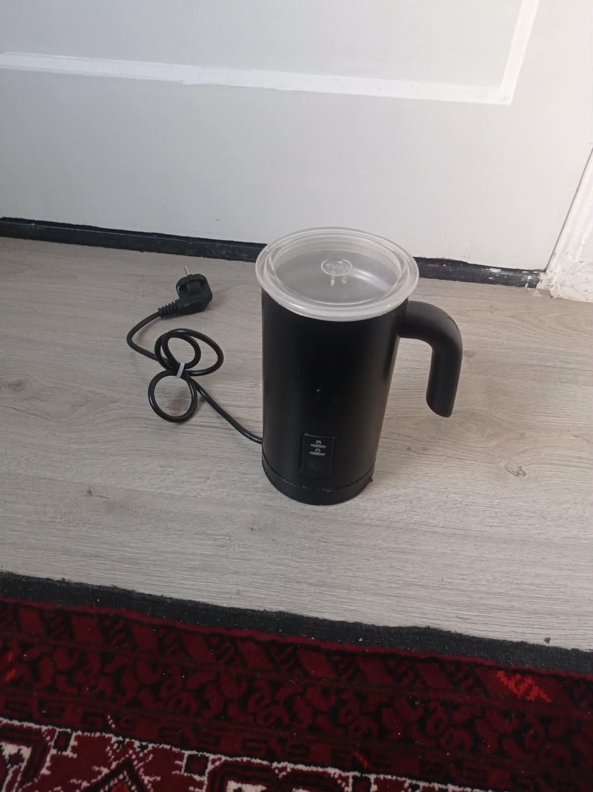 HEMA Elektrische Melkopschuimer (150 ml), Ophalen of Verzenden, Zo goed als nieuw, Elektrische melkopschuimer